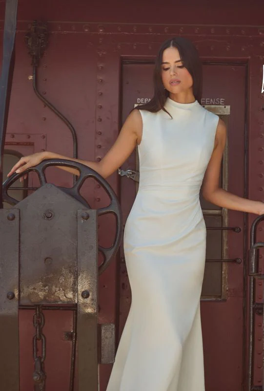 La Perle Size 8 LP2518 Maeve Ivory Gown - Image 2
