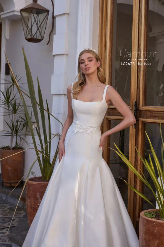 L'amour Size 8 LA24231 Karissa Ivory Gown - Image 2