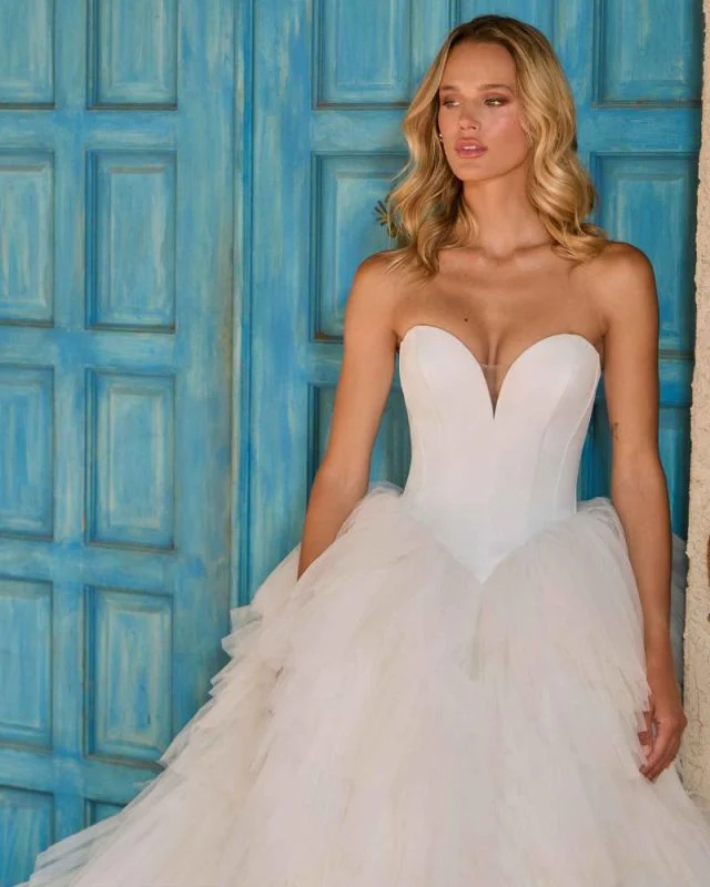 Size 8 L'amour LA26109 Millicent Ivory/Skin Gown - Image 2