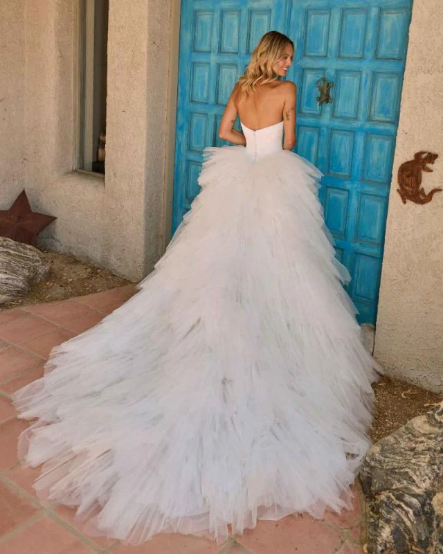 Size 8 L'amour LA26109 Millicent Ivory/Skin Gown - Image 3
