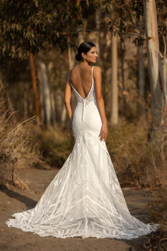 Size 8 Lore 4WBY12 Ivory Gown - Image 2