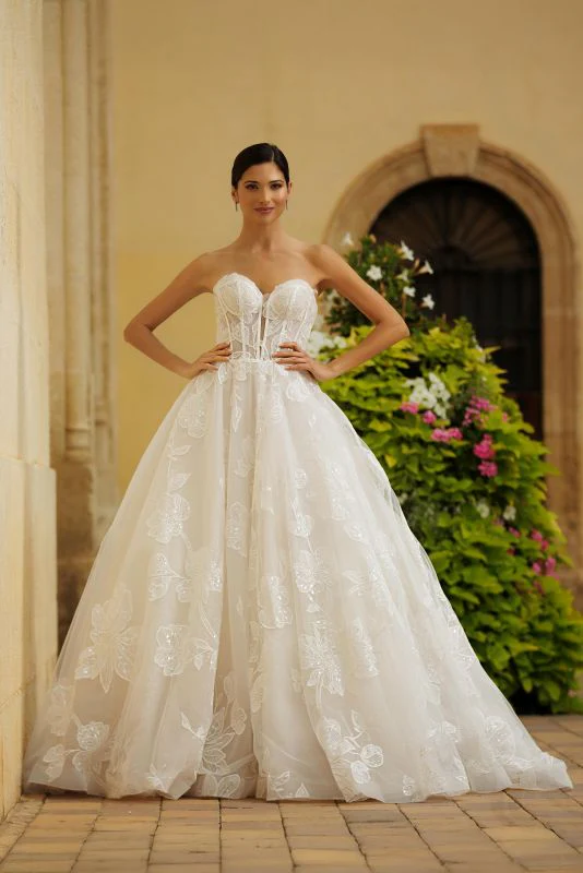 Size 8 Lore 5WVB06 Nude Gown