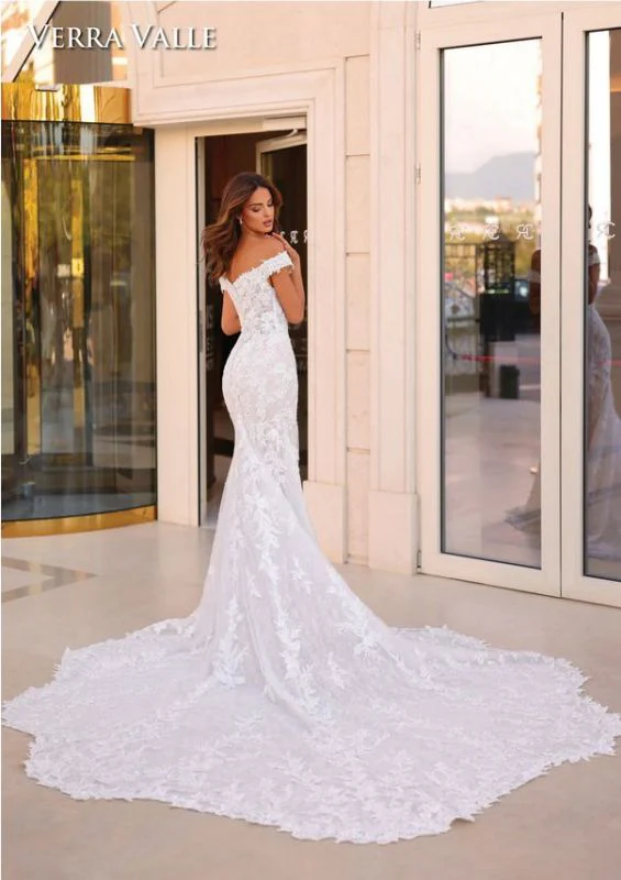 Verra Valle Size 20 900378 Ivory Gown - Image 2