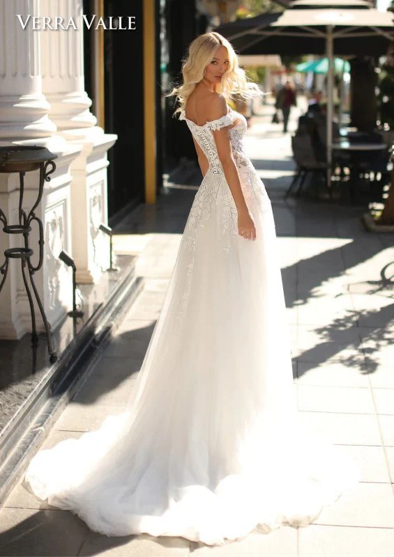 Verra Valle Size 4 900286 Ivory Gown - Image 2